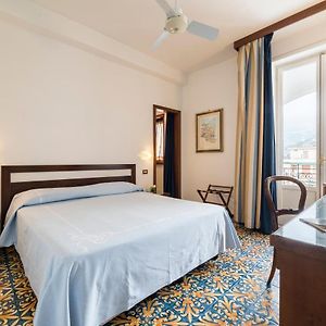 Camera standard con letto king size